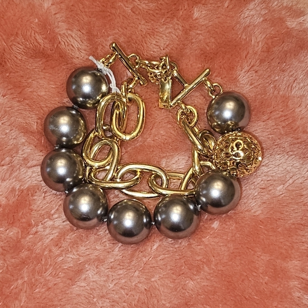 Coach Signature Gold Tahitian Grey Pearl GOLD TONE Chain Bracelet
